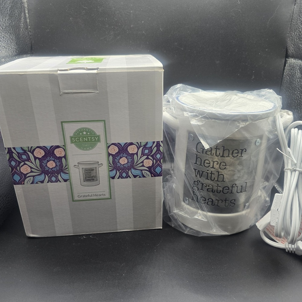 Scentsy Grateful Hearts Farmhouse Full-Size Wax Warmer NEW